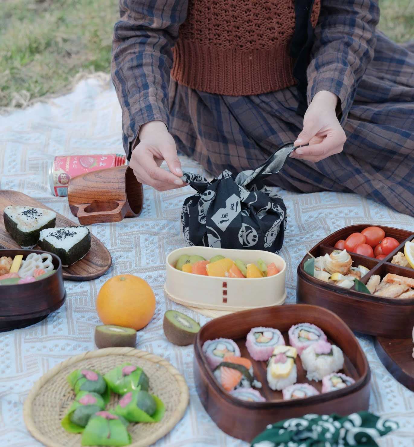 Wood bento box in use